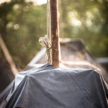 Morgentau, der durch die aufgehende Sonne verdampft. Aussagekräftige Fotos von LS Photographie - Sebastian Lehmann für die Pfadfinder vom BdP LV NRW e.V.